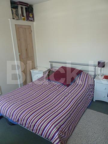 			2 Bedroom, 1 bath, 1 reception House			 Aldworth Road, STRATFORD